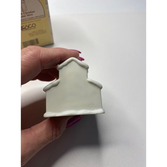 Precious Moments There's A Christian Welcome Here 528021 - Picture 4 of 6